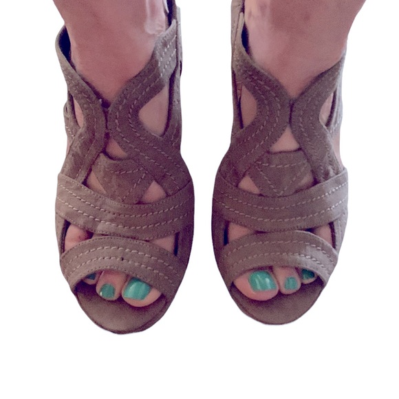 Carlos Santana Shoes - Sexy- Strappy- Platform Sandals